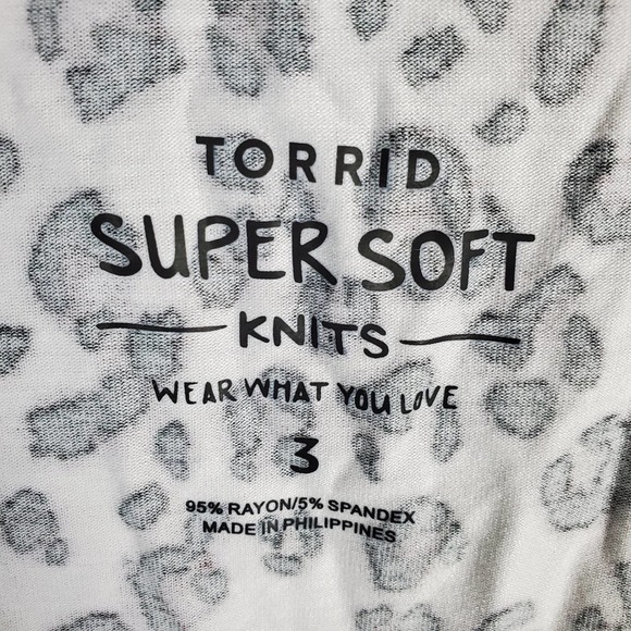 Torrid Super Soft Knit Leopard Swing Cami V-Neck Top Size 3 - Picture 3 of 6